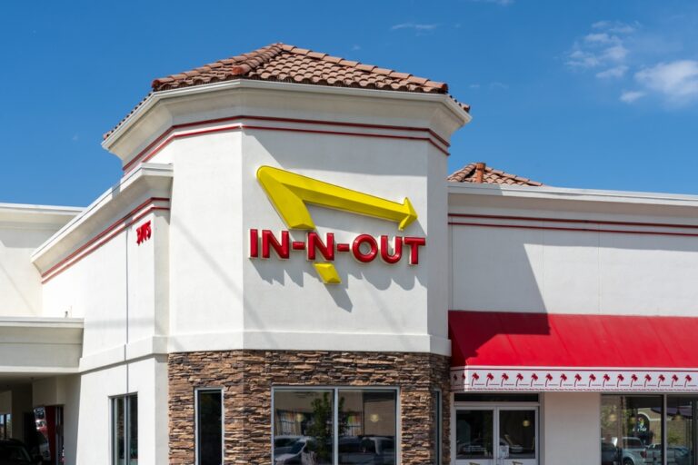 The Truth About the In and Out Burger Franchise: What Investors Should Know Before Exploring This Iconic Brand